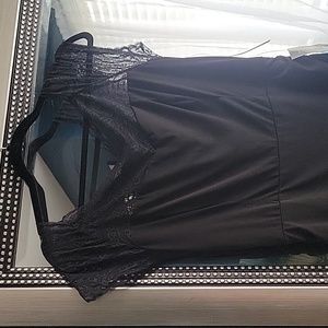 Lulus black lace sweat heart floor length dress Size L